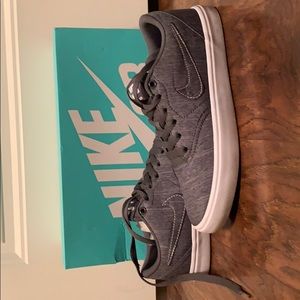 Nike SB Check Solar. Worn once. Like new